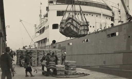 AD_Pre-Container Vessel Loading
